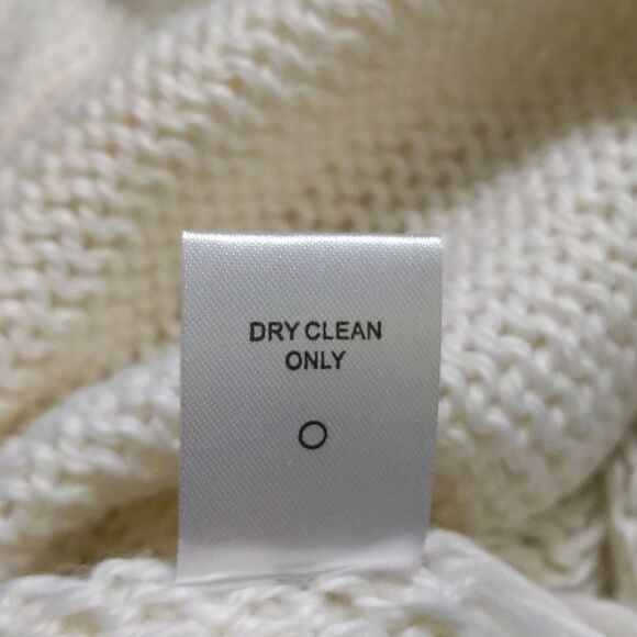 💐MUMU Sweater Size XS Runs bigger - Picture 8 of 10